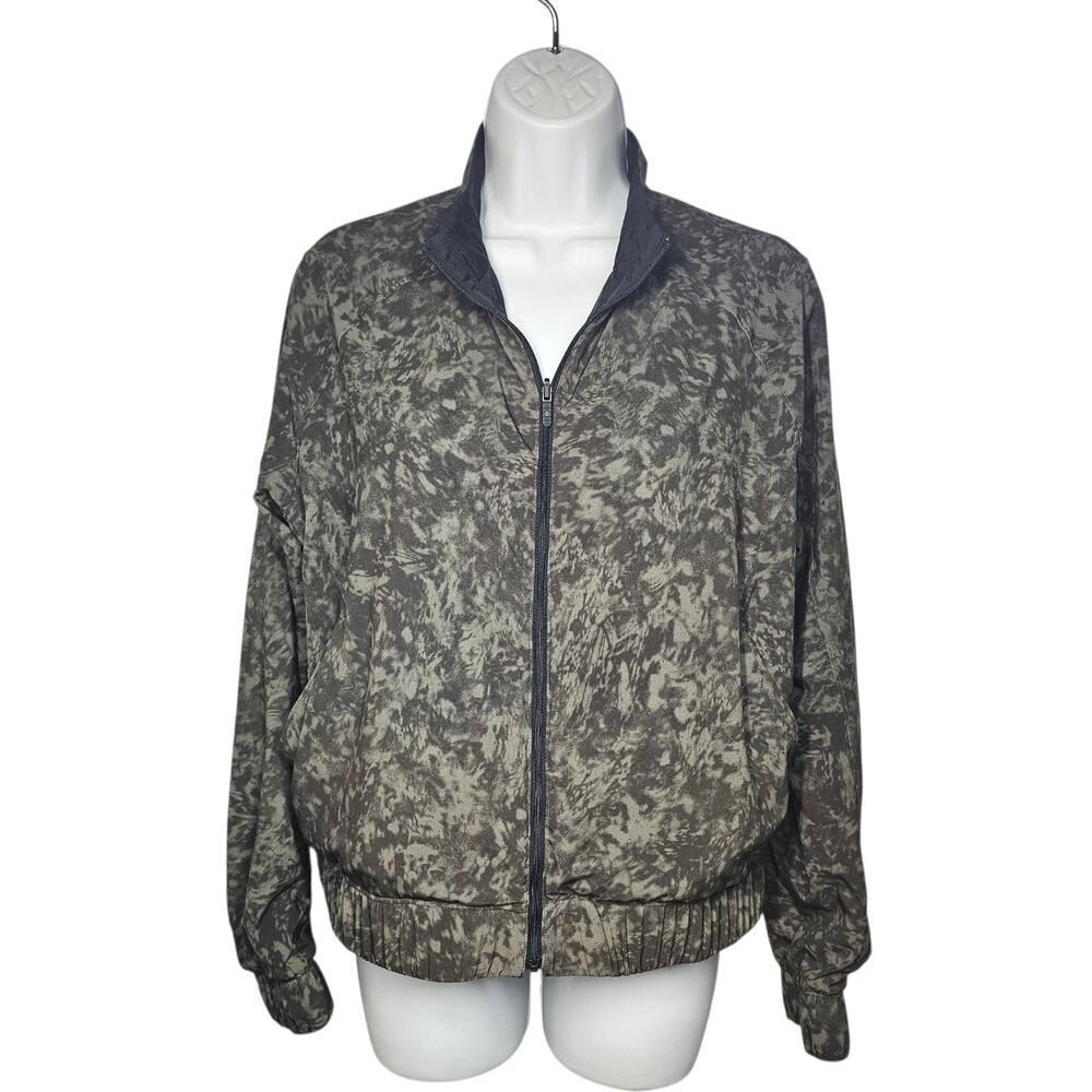 Lululemon Bombs Away Jacket Black / Summer Shade Medium Olive Dark Olive Size 6